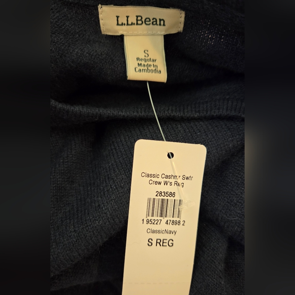 Women's L.L.Bean Navy Cashmere Crew Sweater, Size S - Picture 2 of 14